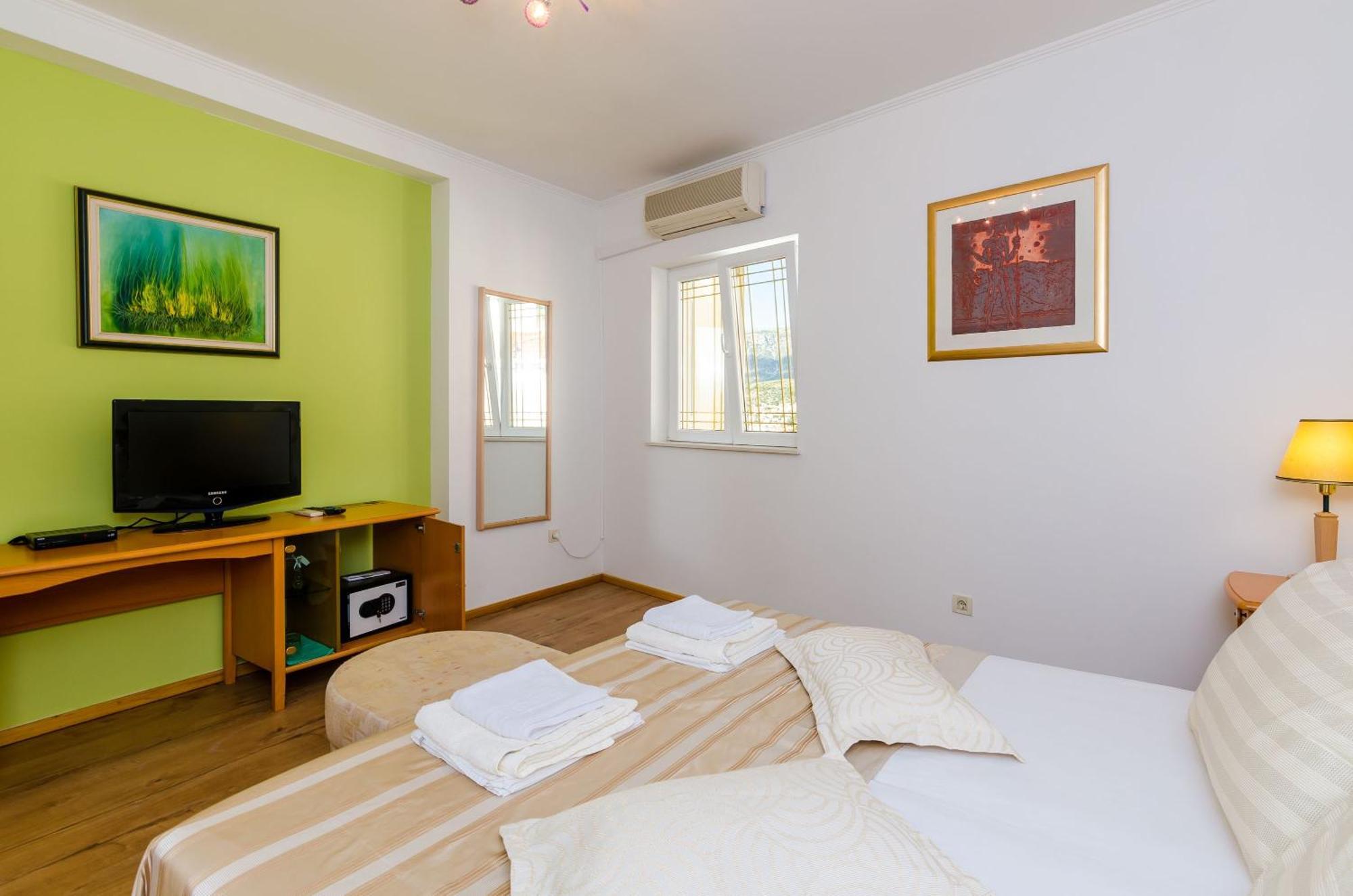& V&m Guest house